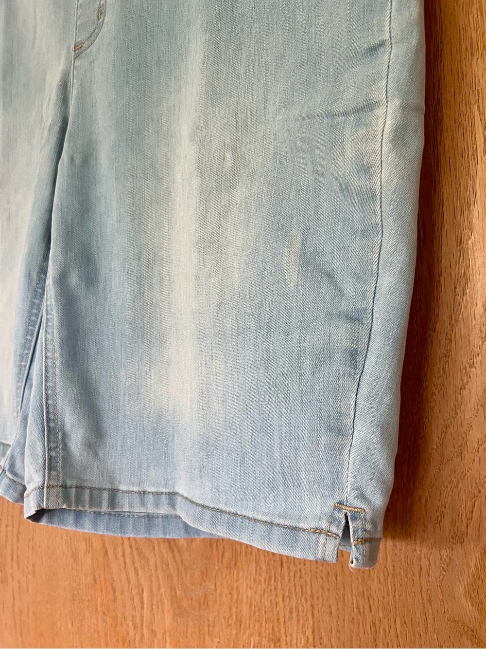 Chico's Perfect Stretch Soft Jegging Short size 10 - Picture 2 of 7